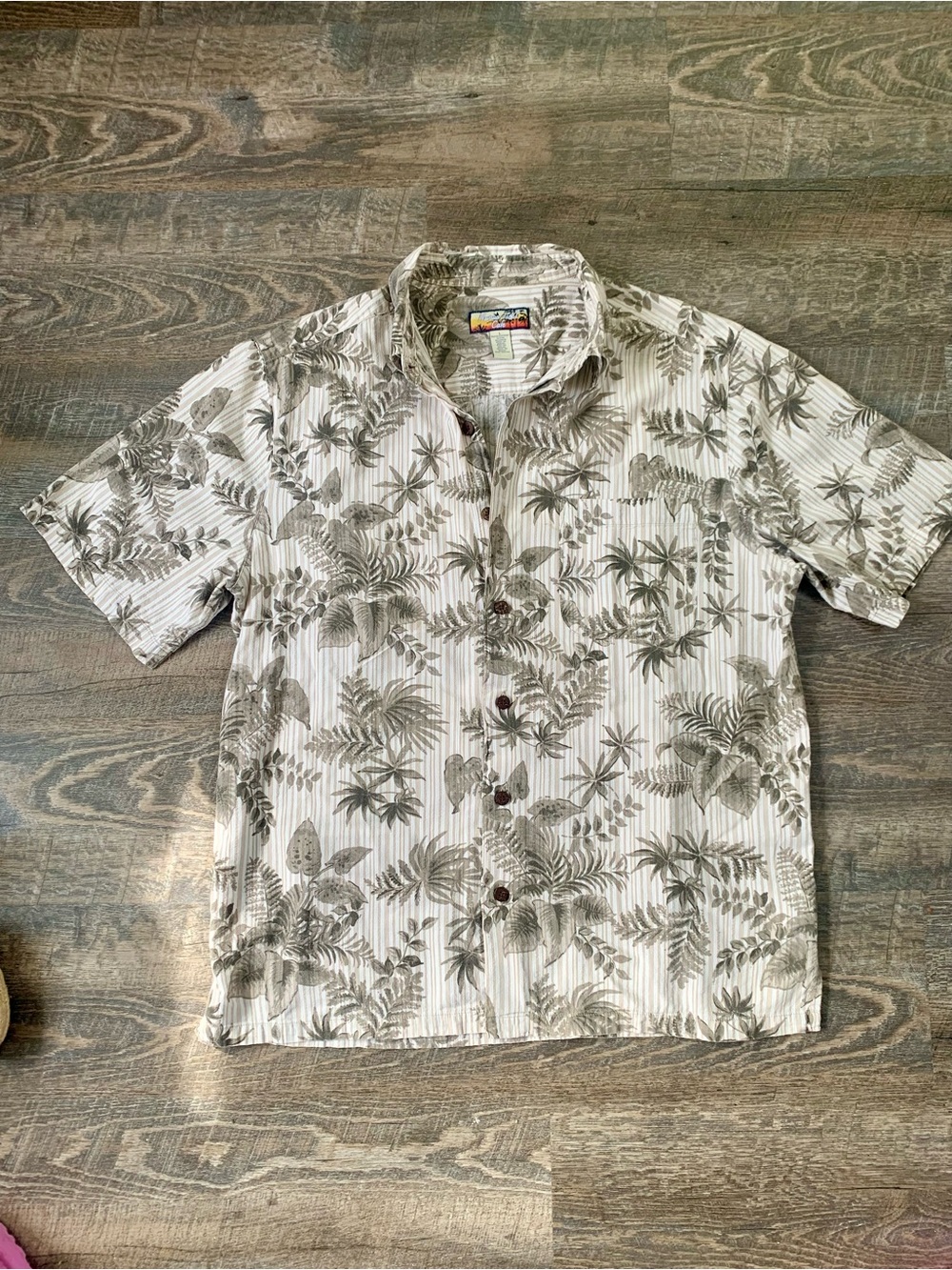 Vintage-Style Casual Button-Down Shirt - Olive Palm Print